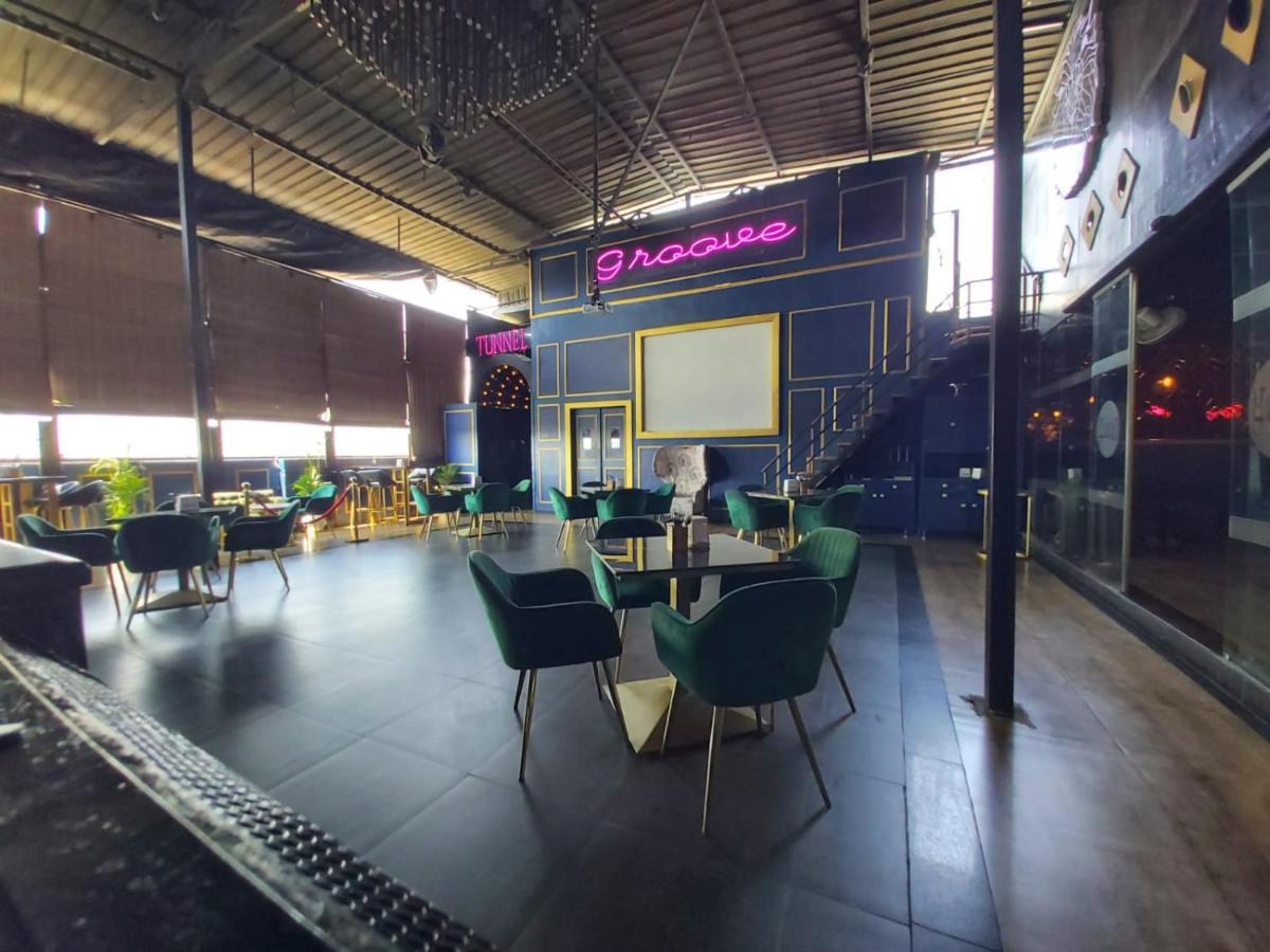 לקנאו Hotel Ss Grandeur מראה חיצוני תמונה