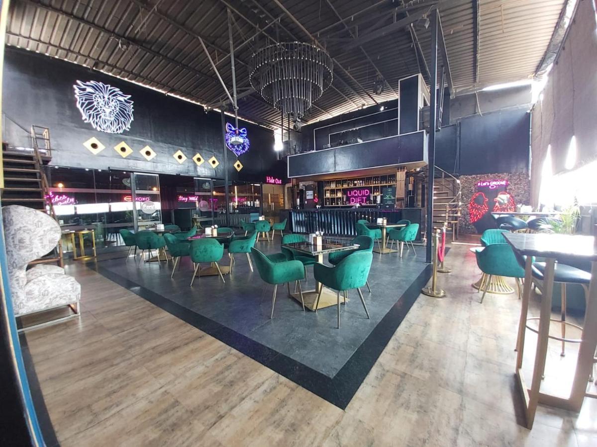 לקנאו Hotel Ss Grandeur מראה חיצוני תמונה